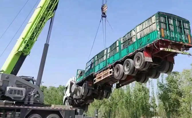 连山区道路脱困救援案例